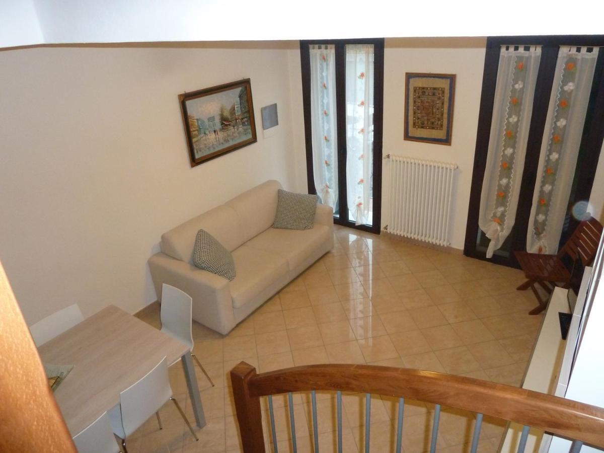 Casa Cuore - Love Pets - Fronte Ospedale Sacro Cuore Negrar Kültér fotó